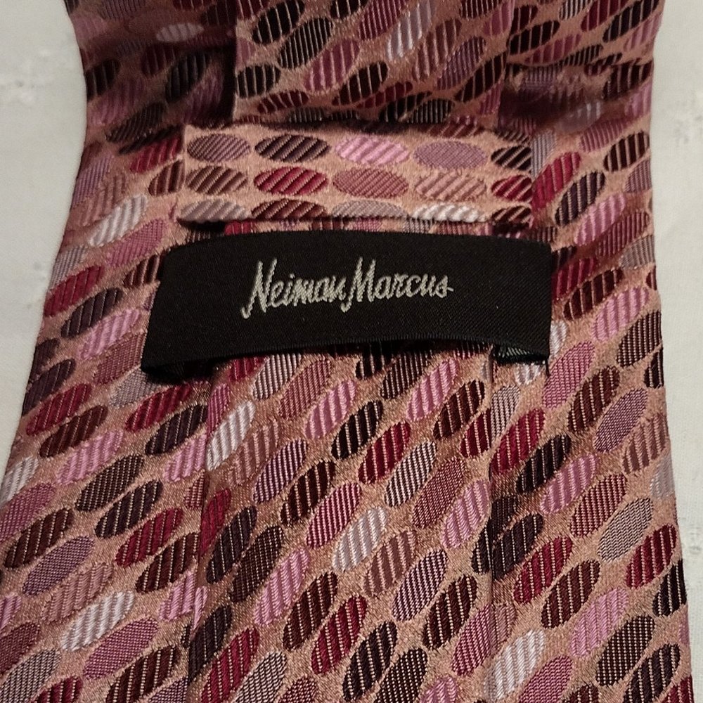 Neiman Marcus || Dusty Rose Dotted Tie - Picture 3 of 4